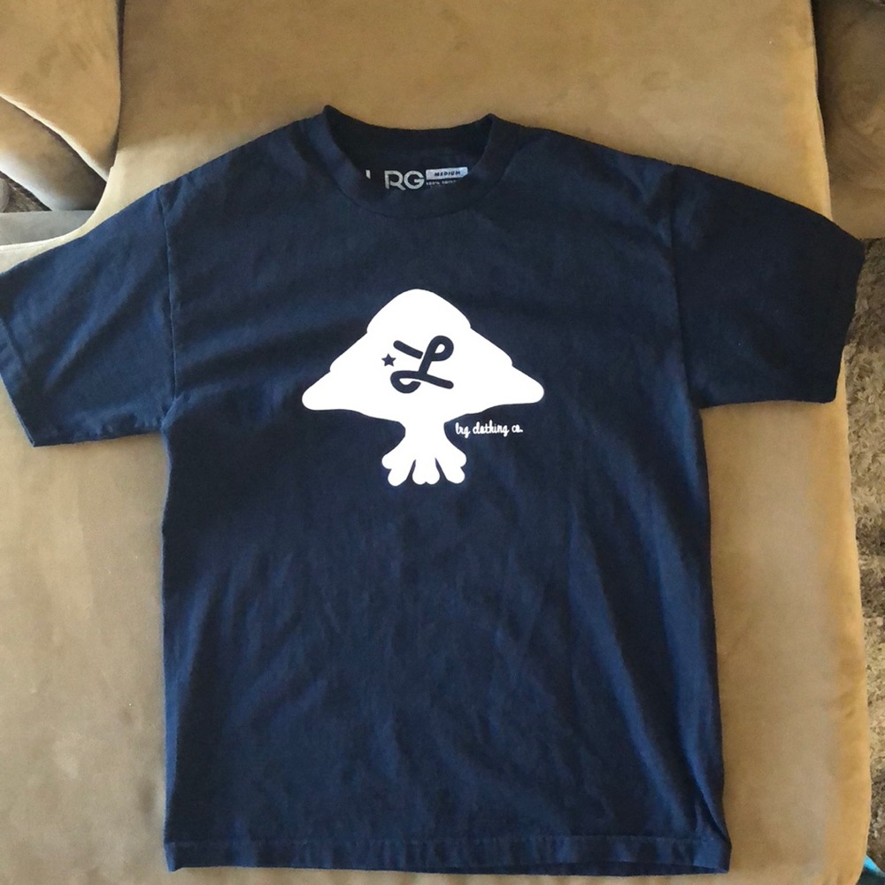 LRG men’s Medium shirt